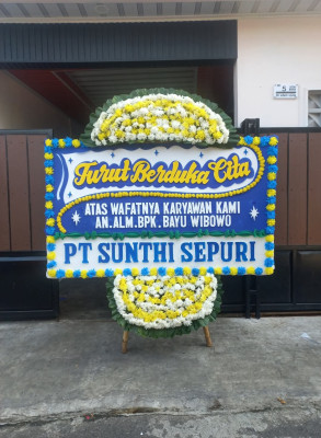 Papan Bunga Duka di Tatura Selatan