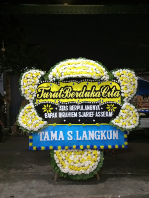 Papan Bunga Duka di Tatura Selatan